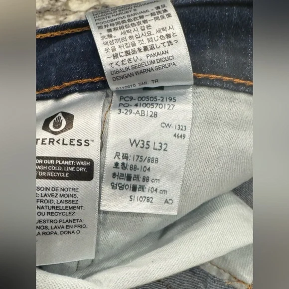 Men's Levi's 505 Regular Fit Jeans Dark Wash Size 35/32 Excellent Condition - Picture 3 of 5